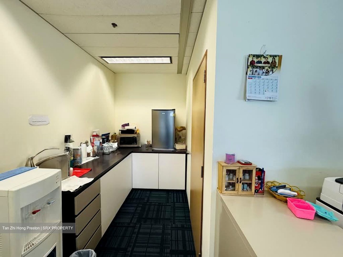 Gateway East (D7), Office #551829551
